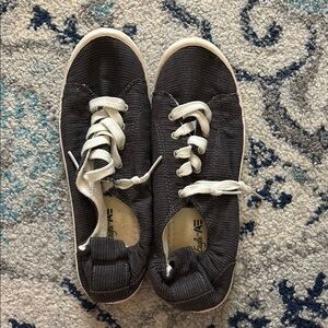 Dark Gray/Black Sneakers with White Laces